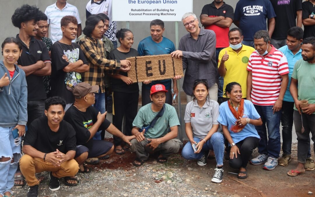 24 Young Artisans Complete Coconut Fiber & Charcoal Training The EU-funded training in Timor-Leste taught 24 participants to turn coconut waste into valuable products, enhancing local economies