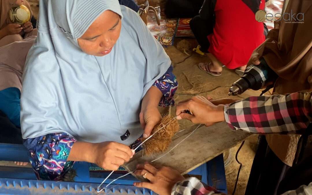 Pengolahan sabut kelapa di desa untuk pasar ekspor dan produk unggulan BUMDes